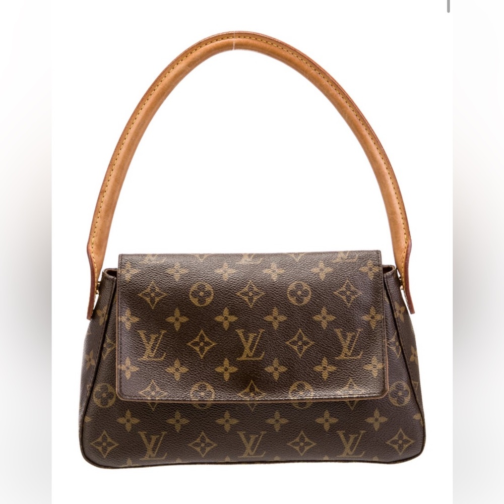 Luis Vuitton Monogram Mini Looping in Like New Condition